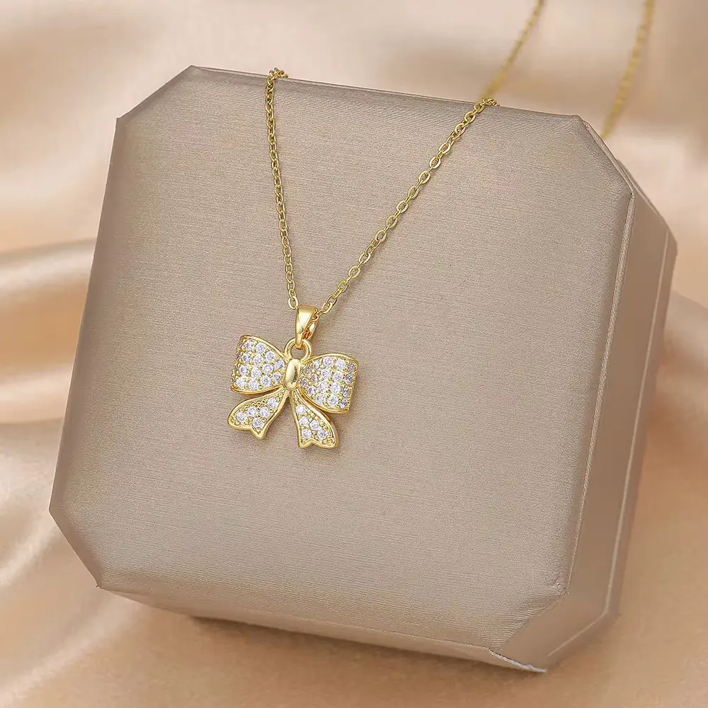 dainty gold necklace